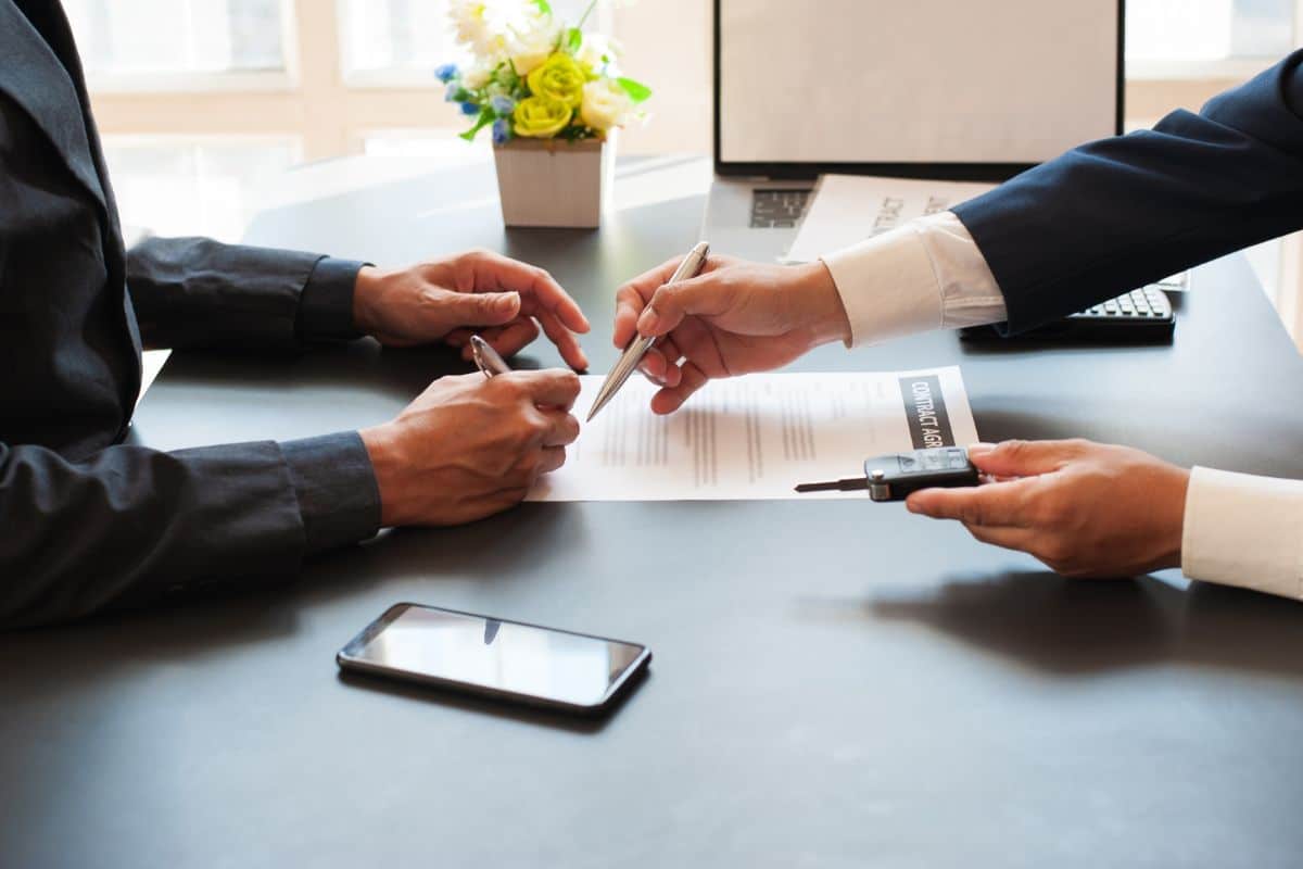 Renting vs. Leasing: ¿cuál es la mejor opción fiscal?